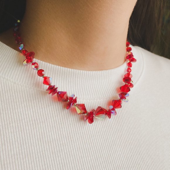 Vintage Ruby Red Aurora Borealis Crystal Glass Sparkle Choker Collar Necklace - Picture 11 of 12